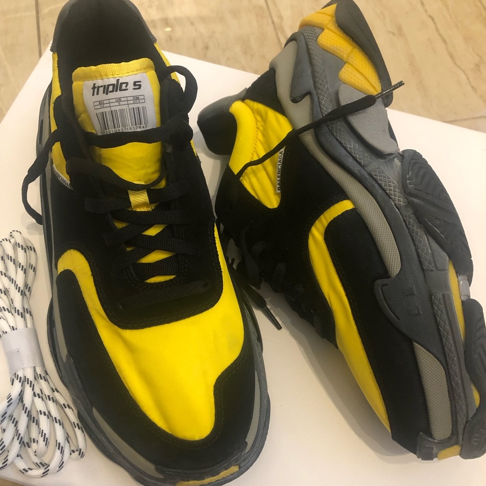 00% Authentic Balenciaga Triple S